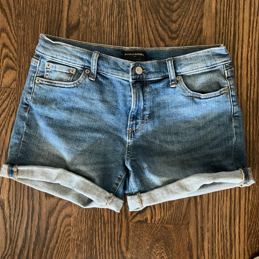 Banana Republic mom shorts